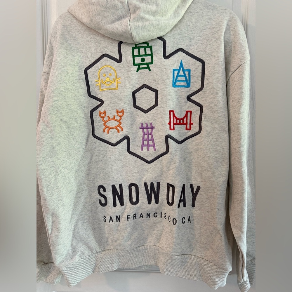 SnowDay World Tour Hoodie – San Fancisco - Medium - Unisex NWT